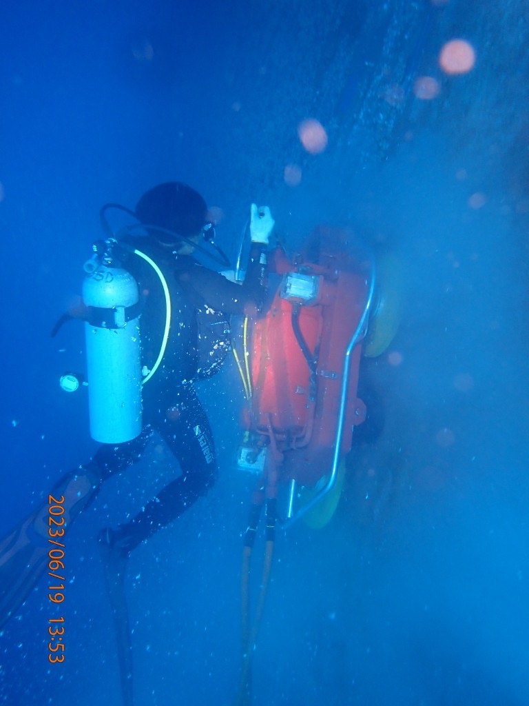 Hull Cleaning